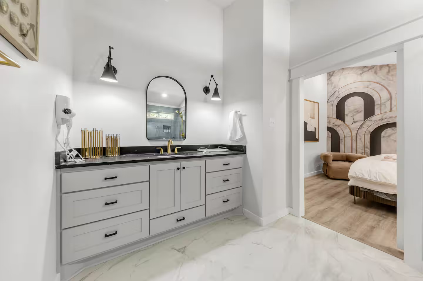 Bathroom 4 - Vanity with black fixtures and modern design
